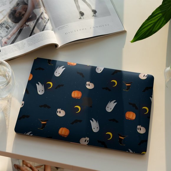 Halloween Trick or Treat Ghost case for apple MacBook All Generations Air Pro - Picture 4 of 5